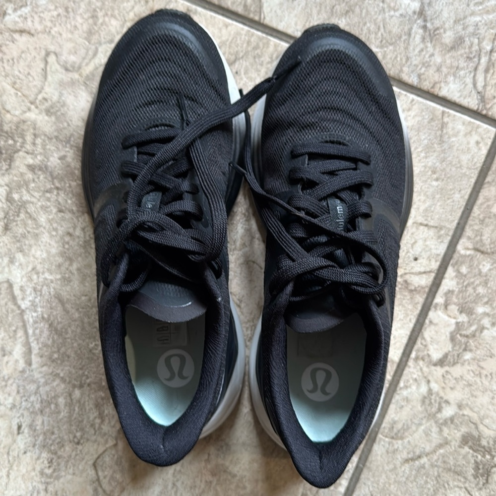 Blissfeel 2 sneakers.